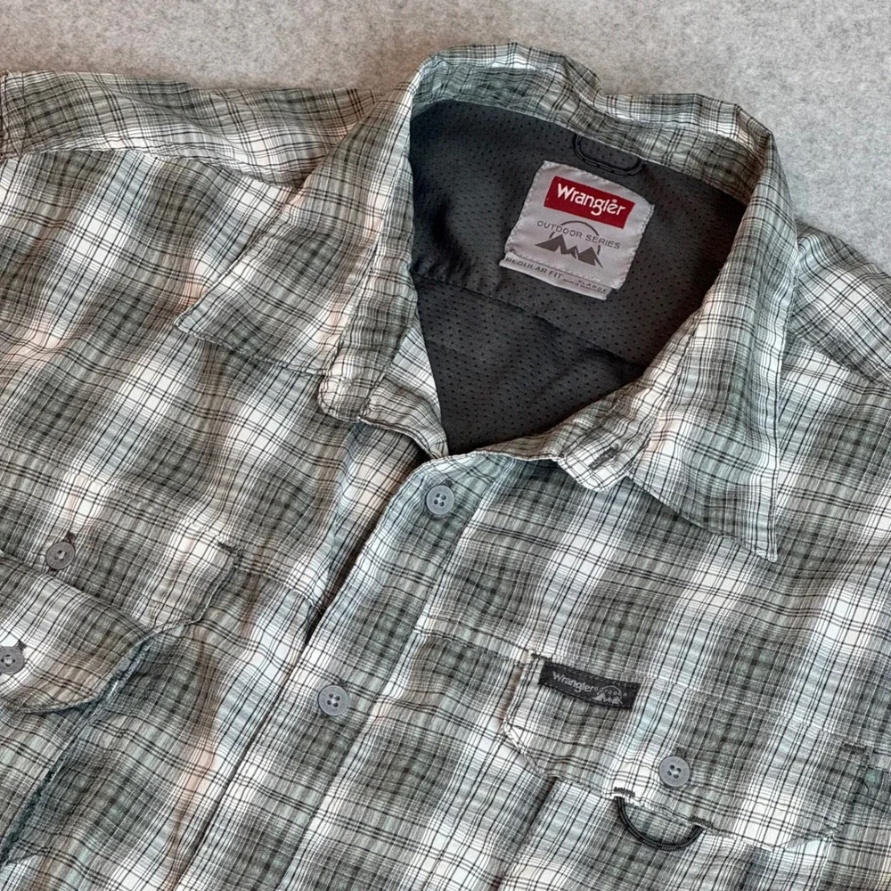 Wrangler Outdoor Series Mens XL Green Plaid Long Sleeve Fishing Hiking Shirt